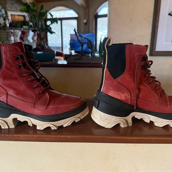 Red Sorel platform boots - Picture 6 of 8